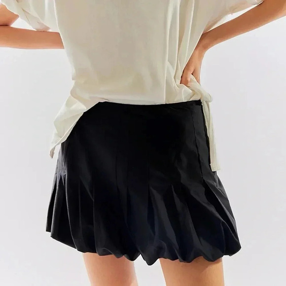 NWT Geel Cloud Mini Skirt Low Rise Bubble Black Free People Small - Picture 2 of 9